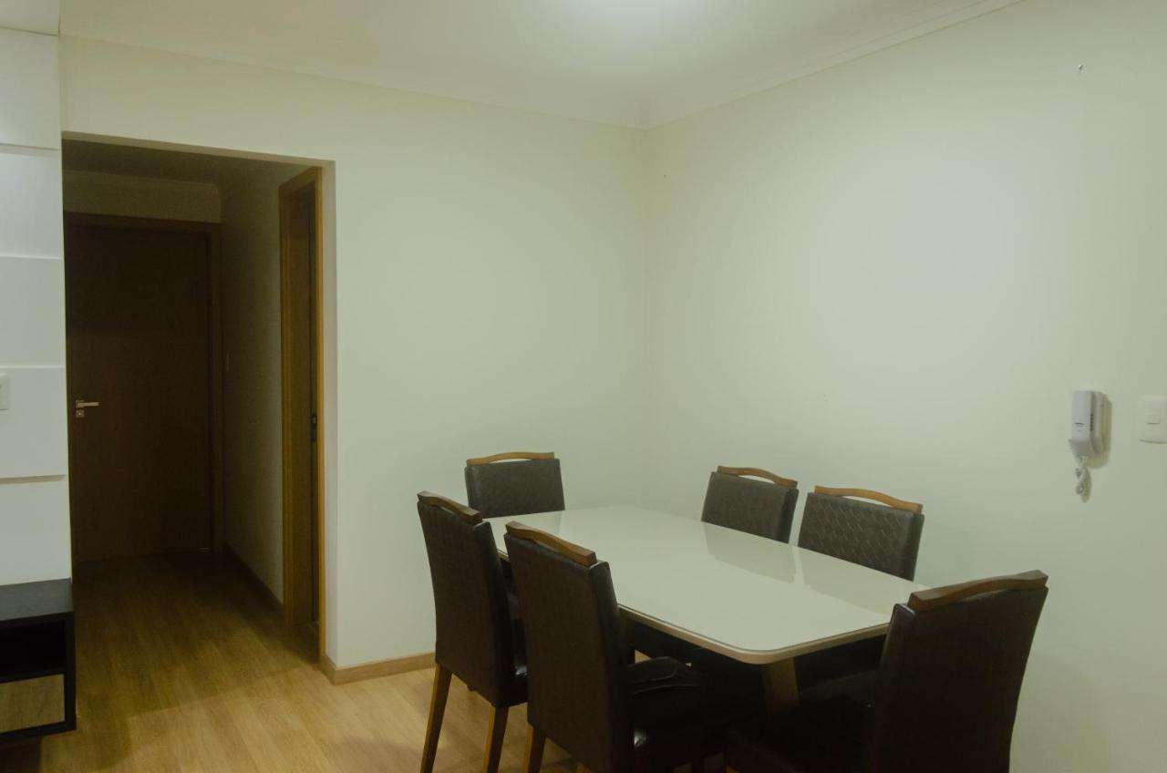 No Centro De Cascavel, Atras Do Ibis, Confortavel E Bom Gosto カスカヴェウ エクステリア 写真