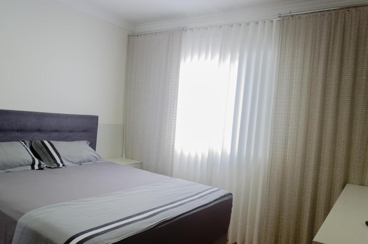 No Centro De Cascavel, Atras Do Ibis, Confortavel E Bom Gosto カスカヴェウ エクステリア 写真