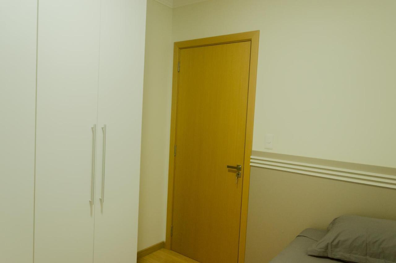 No Centro De Cascavel, Atras Do Ibis, Confortavel E Bom Gosto カスカヴェウ エクステリア 写真